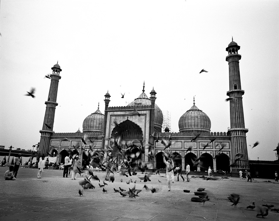 Delhi July 2012 17 2 days in Delhi : Jama Masjid 1/2 street photography argentique analog