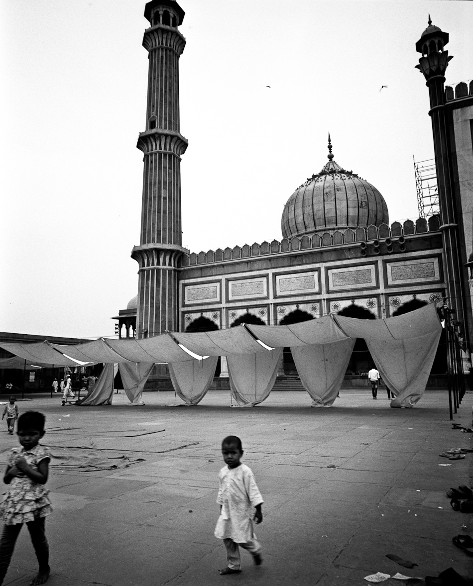 Delhi July 2012 3 2 days in Delhi : Jama Masjid 2/2 street photography argentique analog