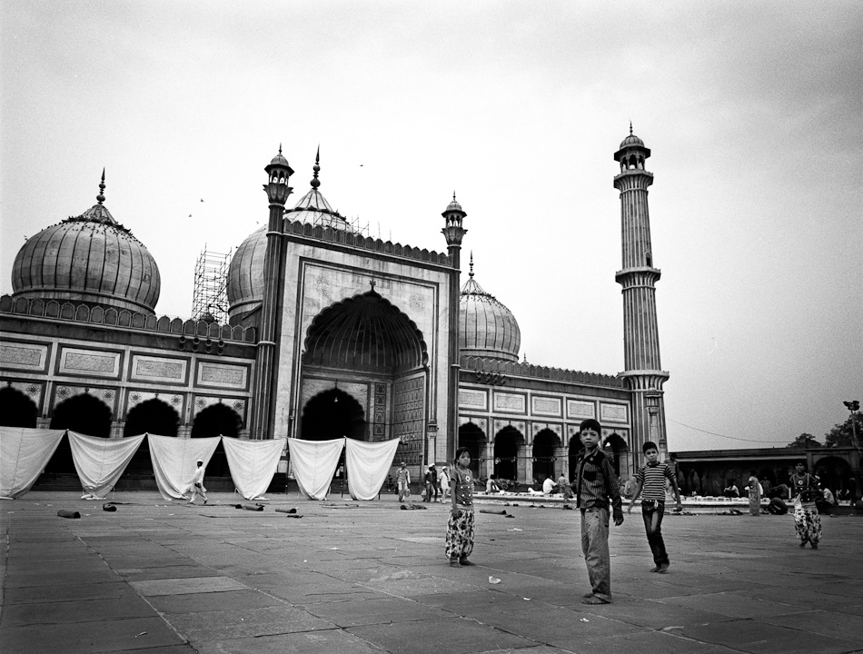 Delhi July 2012 6 2 days in Delhi : Jama Masjid 2/2 street photography argentique analog